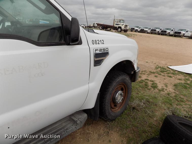 image for item FG9433 2008 Ford F250 Super Duty XL SuperCab pickup truck