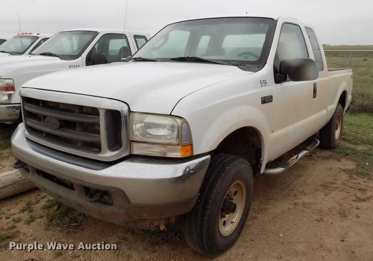 image for item FG9436 2004 Ford F250 Super Duty XL SuperCab pickup truck