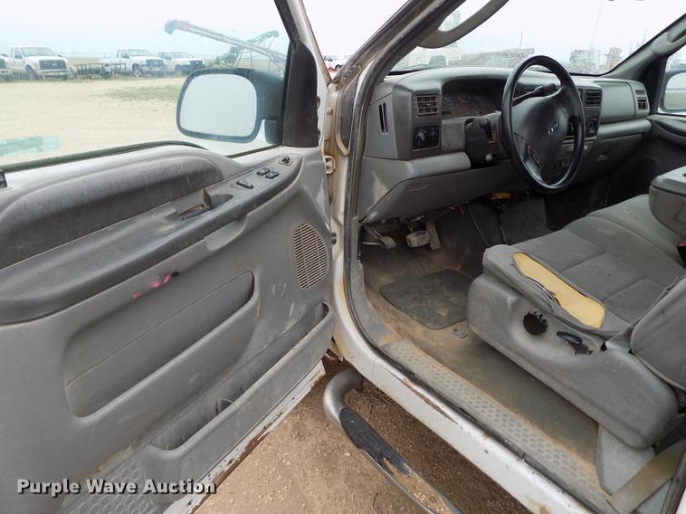 image for item FG9436 2004 Ford F250 Super Duty XL SuperCab pickup truck