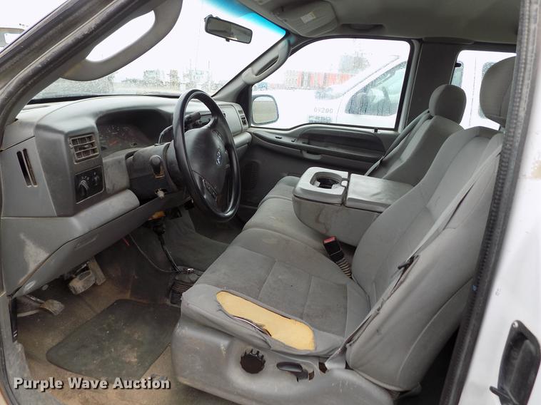 image for item FG9436 2004 Ford F250 Super Duty XL SuperCab pickup truck