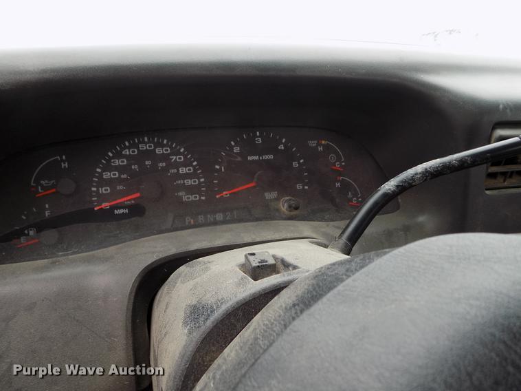 image for item FG9436 2004 Ford F250 Super Duty XL SuperCab pickup truck