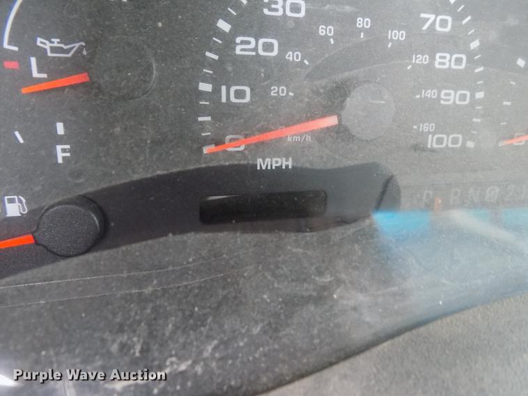 image for item FG9436 2004 Ford F250 Super Duty XL SuperCab pickup truck