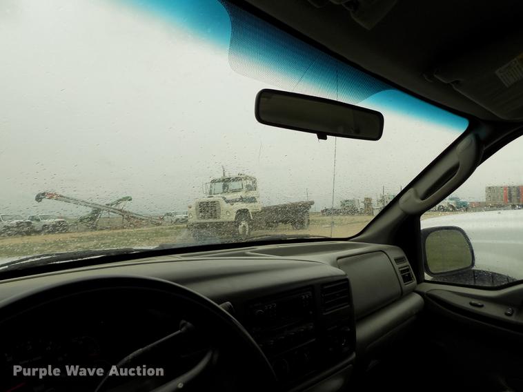 image for item FG9436 2004 Ford F250 Super Duty XL SuperCab pickup truck