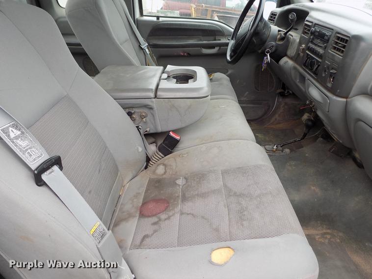 image for item FG9436 2004 Ford F250 Super Duty XL SuperCab pickup truck