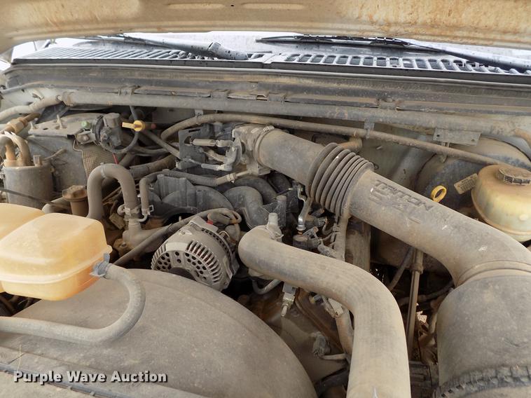 image for item FG9436 2004 Ford F250 Super Duty XL SuperCab pickup truck