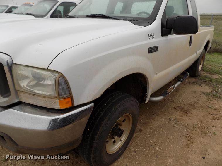 image for item FG9436 2004 Ford F250 Super Duty XL SuperCab pickup truck