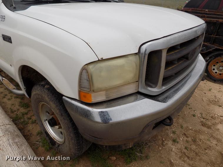 image for item FG9436 2004 Ford F250 Super Duty XL SuperCab pickup truck