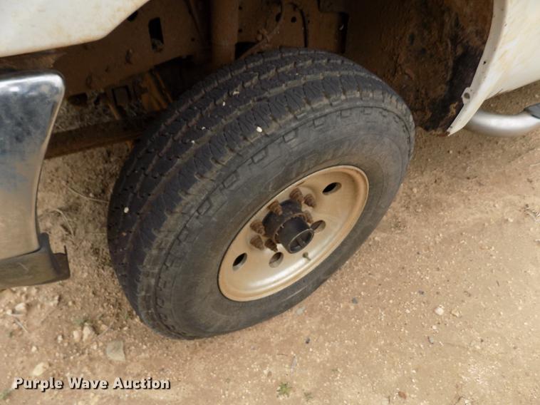 image for item FG9436 2004 Ford F250 Super Duty XL SuperCab pickup truck