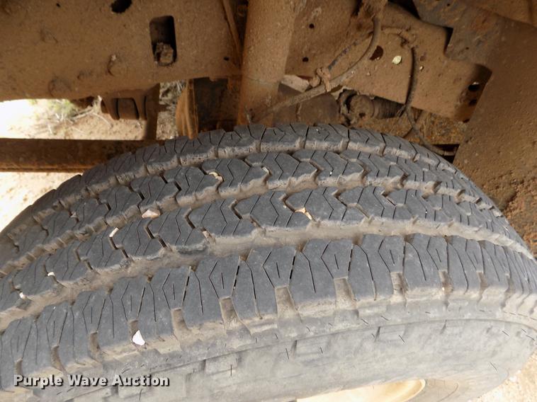 image for item FG9436 2004 Ford F250 Super Duty XL SuperCab pickup truck