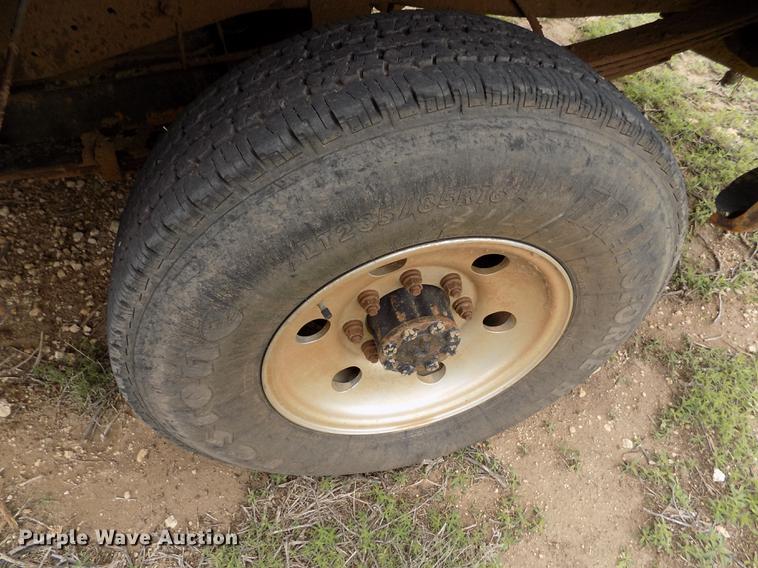 image for item FG9436 2004 Ford F250 Super Duty XL SuperCab pickup truck