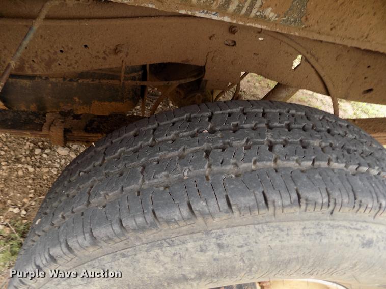 image for item FG9436 2004 Ford F250 Super Duty XL SuperCab pickup truck