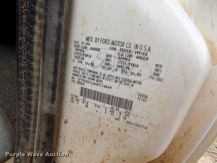 image for item FG9436 2004 Ford F250 Super Duty XL SuperCab pickup truck