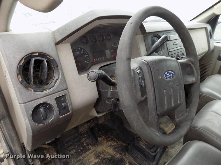 image for item FG9437 2009 Ford F250 Super Duty XL SuperCab pickup truck