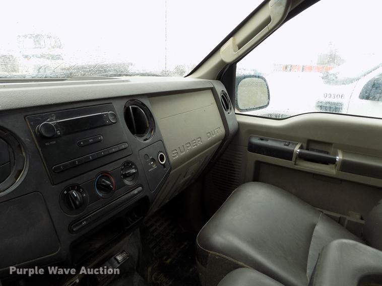 image for item FG9437 2009 Ford F250 Super Duty XL SuperCab pickup truck