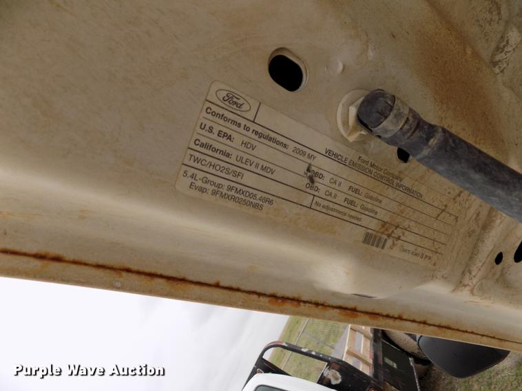 image for item FG9437 2009 Ford F250 Super Duty XL SuperCab pickup truck