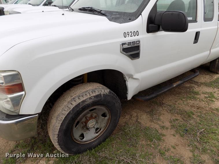 image for item FG9437 2009 Ford F250 Super Duty XL SuperCab pickup truck