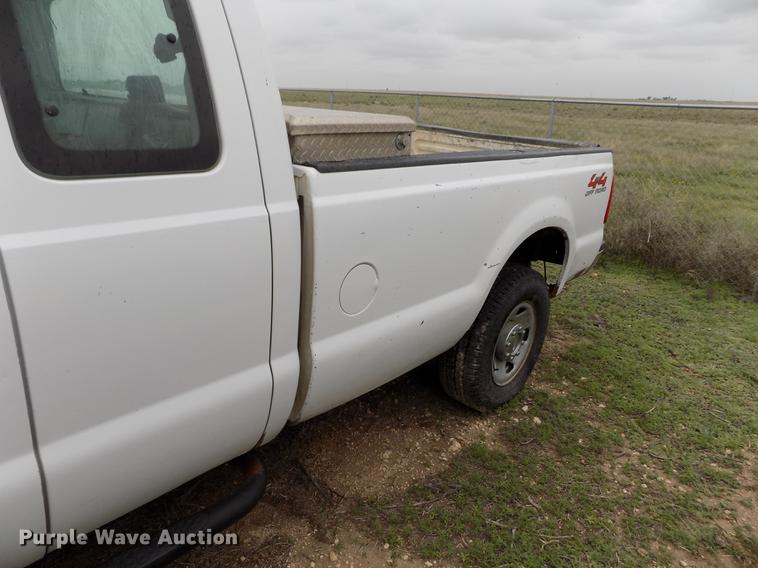 image for item FG9437 2009 Ford F250 Super Duty XL SuperCab pickup truck