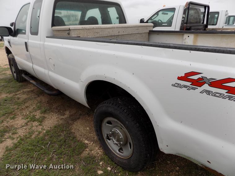 image for item FG9437 2009 Ford F250 Super Duty XL SuperCab pickup truck
