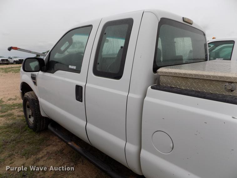 image for item FG9437 2009 Ford F250 Super Duty XL SuperCab pickup truck
