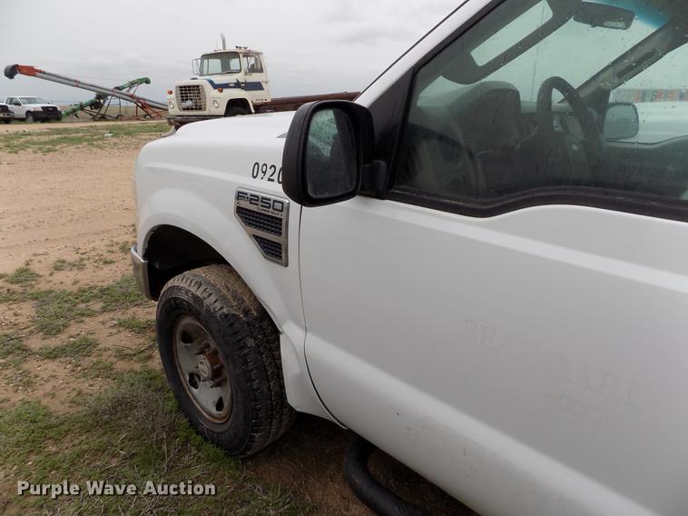 image for item FG9437 2009 Ford F250 Super Duty XL SuperCab pickup truck
