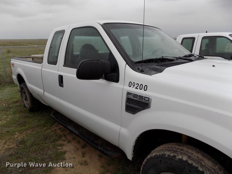 image for item FG9437 2009 Ford F250 Super Duty XL SuperCab pickup truck