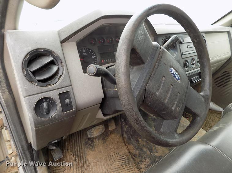 image for item FG9438 2009 Ford F350 Super Duty XL flatbed pickup truck