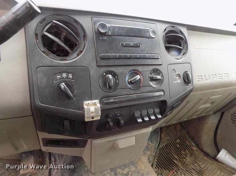 image for item FG9438 2009 Ford F350 Super Duty XL flatbed pickup truck