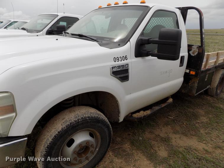 image for item FG9438 2009 Ford F350 Super Duty XL flatbed pickup truck