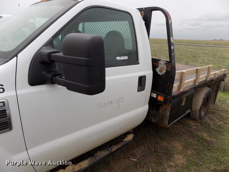 image for item FG9438 2009 Ford F350 Super Duty XL flatbed pickup truck