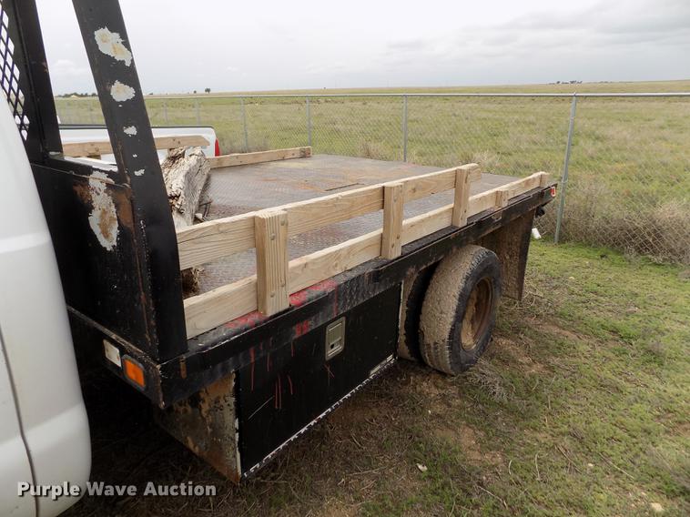 image for item FG9438 2009 Ford F350 Super Duty XL flatbed pickup truck