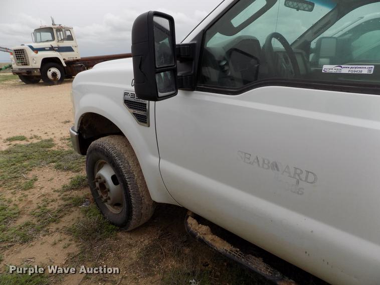 image for item FG9438 2009 Ford F350 Super Duty XL flatbed pickup truck