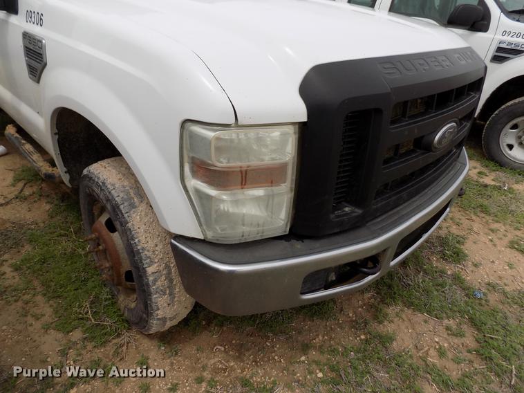 image for item FG9438 2009 Ford F350 Super Duty XL flatbed pickup truck