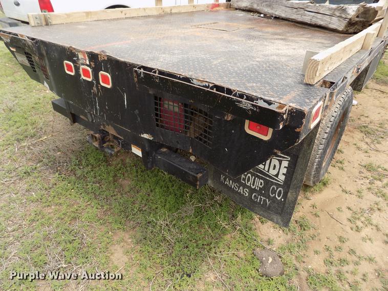 image for item FG9438 2009 Ford F350 Super Duty XL flatbed pickup truck