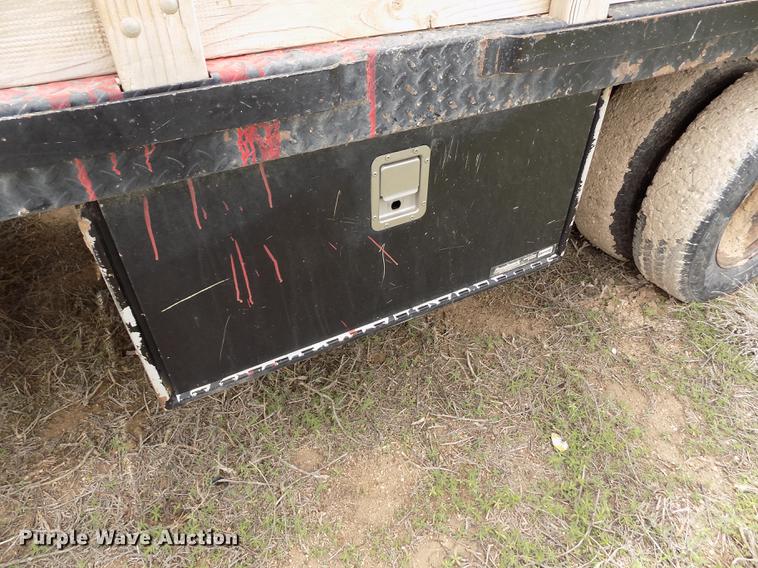 image for item FG9438 2009 Ford F350 Super Duty XL flatbed pickup truck