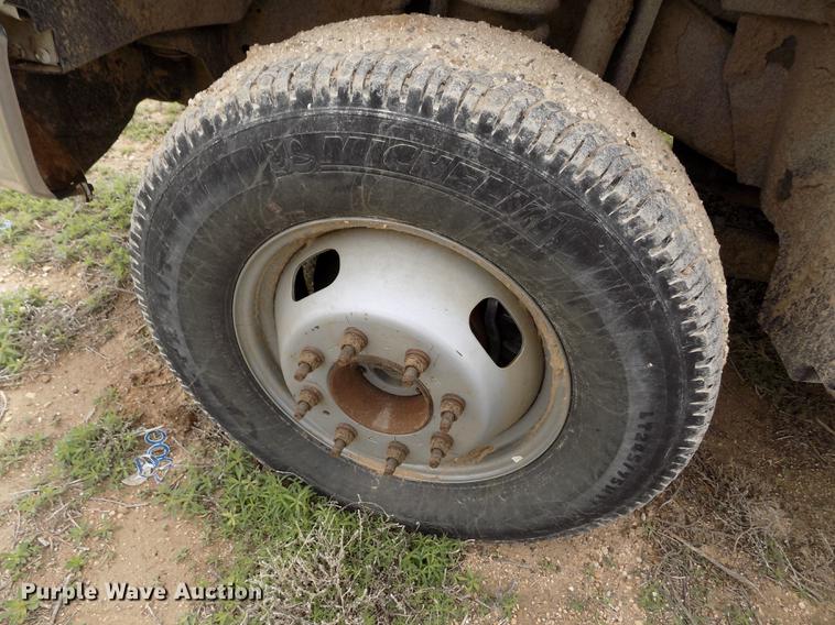 image for item FG9438 2009 Ford F350 Super Duty XL flatbed pickup truck