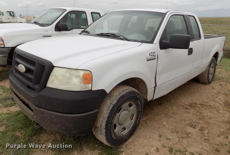 image for item FG9440 2006 Ford F150 XL SuperCab pickup truck