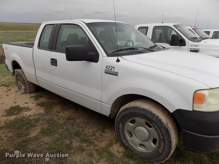 image for item FG9440 2006 Ford F150 XL SuperCab pickup truck