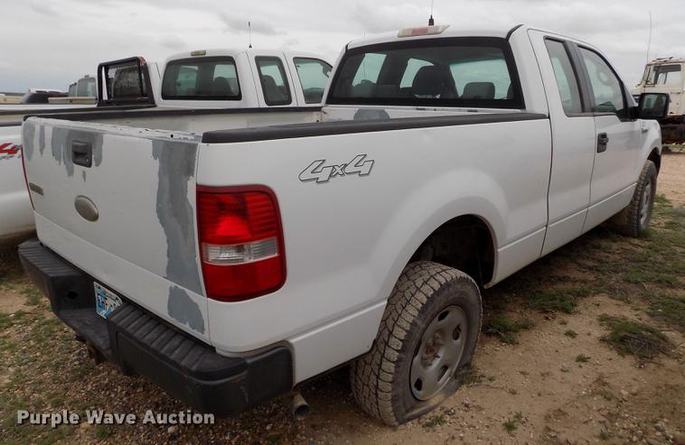 image for item FG9440 2006 Ford F150 XL SuperCab pickup truck