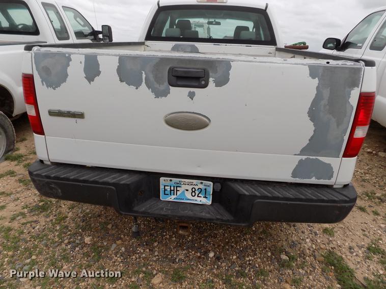 image for item FG9440 2006 Ford F150 XL SuperCab pickup truck