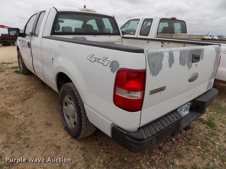 image for item FG9440 2006 Ford F150 XL SuperCab pickup truck
