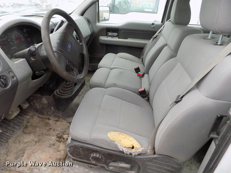 image for item FG9440 2006 Ford F150 XL SuperCab pickup truck