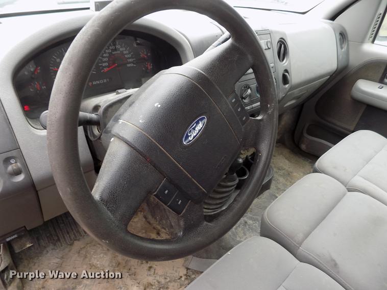 image for item FG9440 2006 Ford F150 XL SuperCab pickup truck