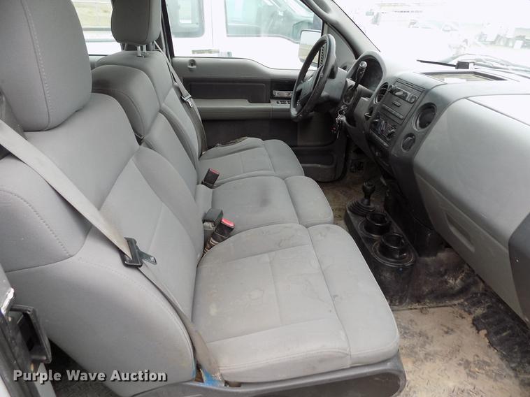 image for item FG9440 2006 Ford F150 XL SuperCab pickup truck