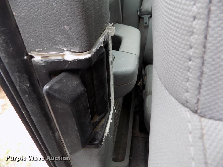 image for item FG9440 2006 Ford F150 XL SuperCab pickup truck