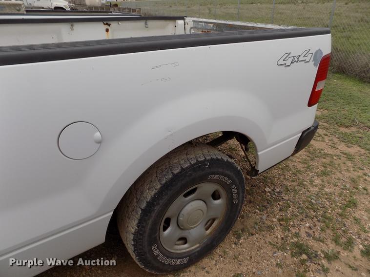 image for item FG9440 2006 Ford F150 XL SuperCab pickup truck
