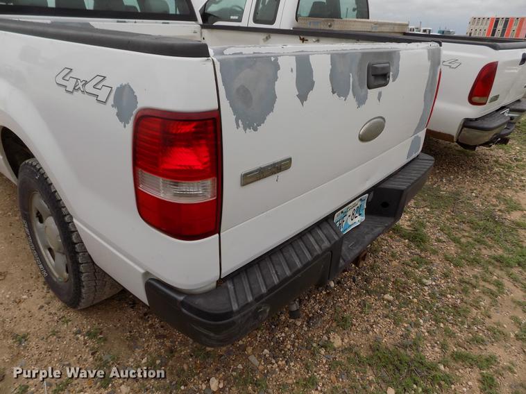 image for item FG9440 2006 Ford F150 XL SuperCab pickup truck