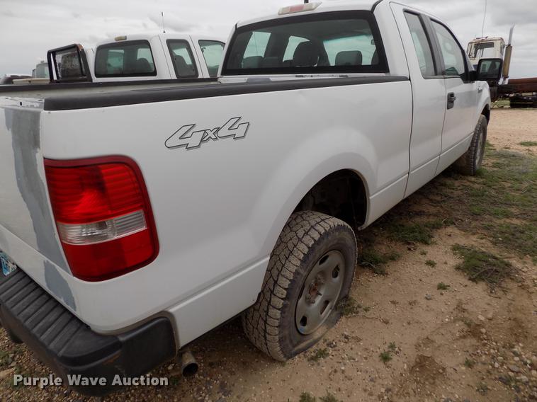 image for item FG9440 2006 Ford F150 XL SuperCab pickup truck