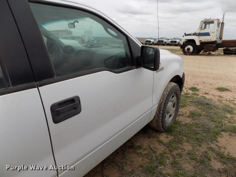 image for item FG9440 2006 Ford F150 XL SuperCab pickup truck