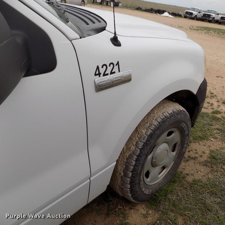 image for item FG9440 2006 Ford F150 XL SuperCab pickup truck