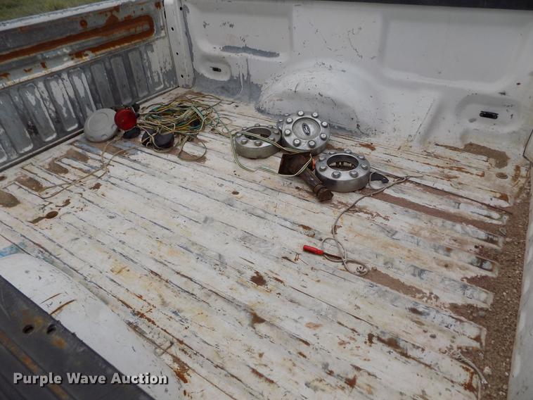 image for item FG9440 2006 Ford F150 XL SuperCab pickup truck